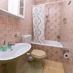 Apartman 6 *