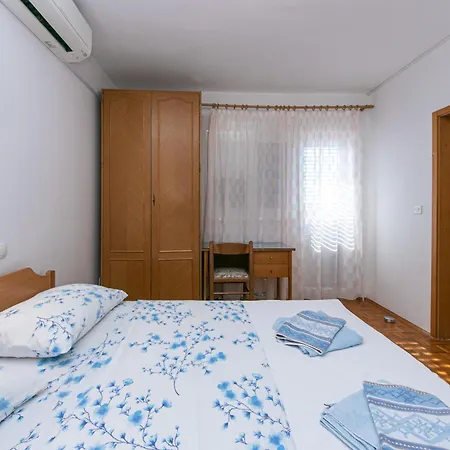 6 Apartment