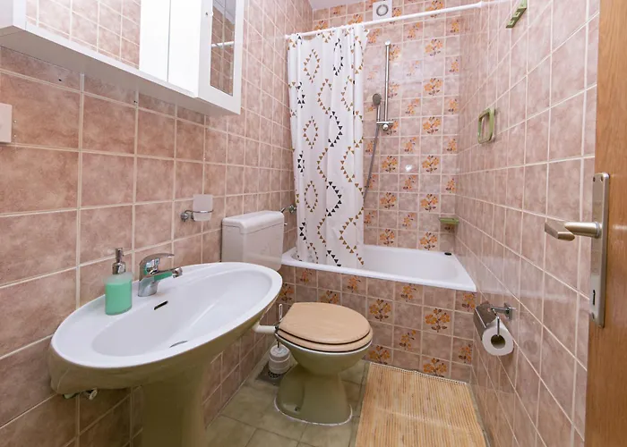 Apartamento 6 *